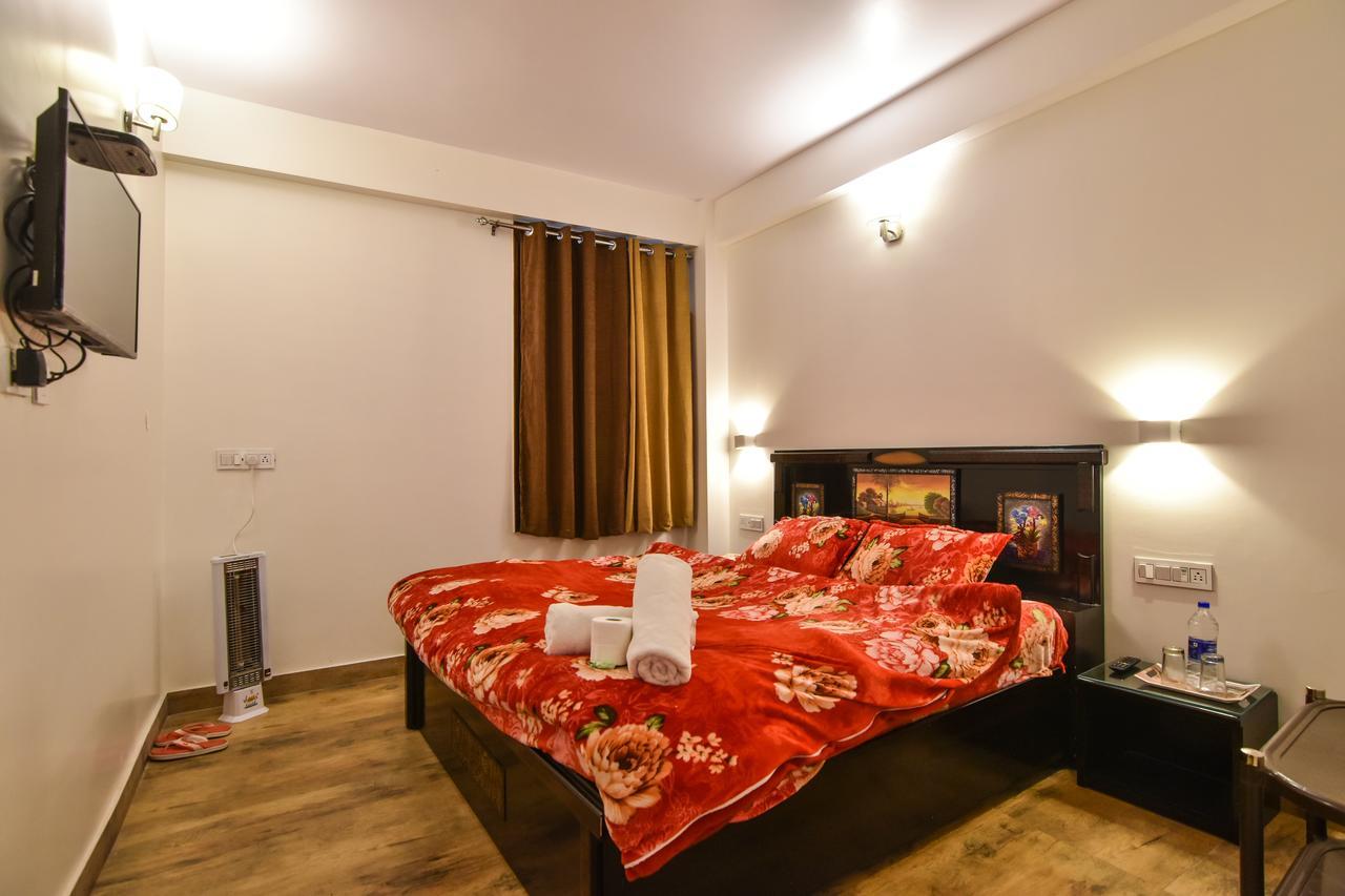 Dhanlaxmi Apartments Shimla Exteriör bild