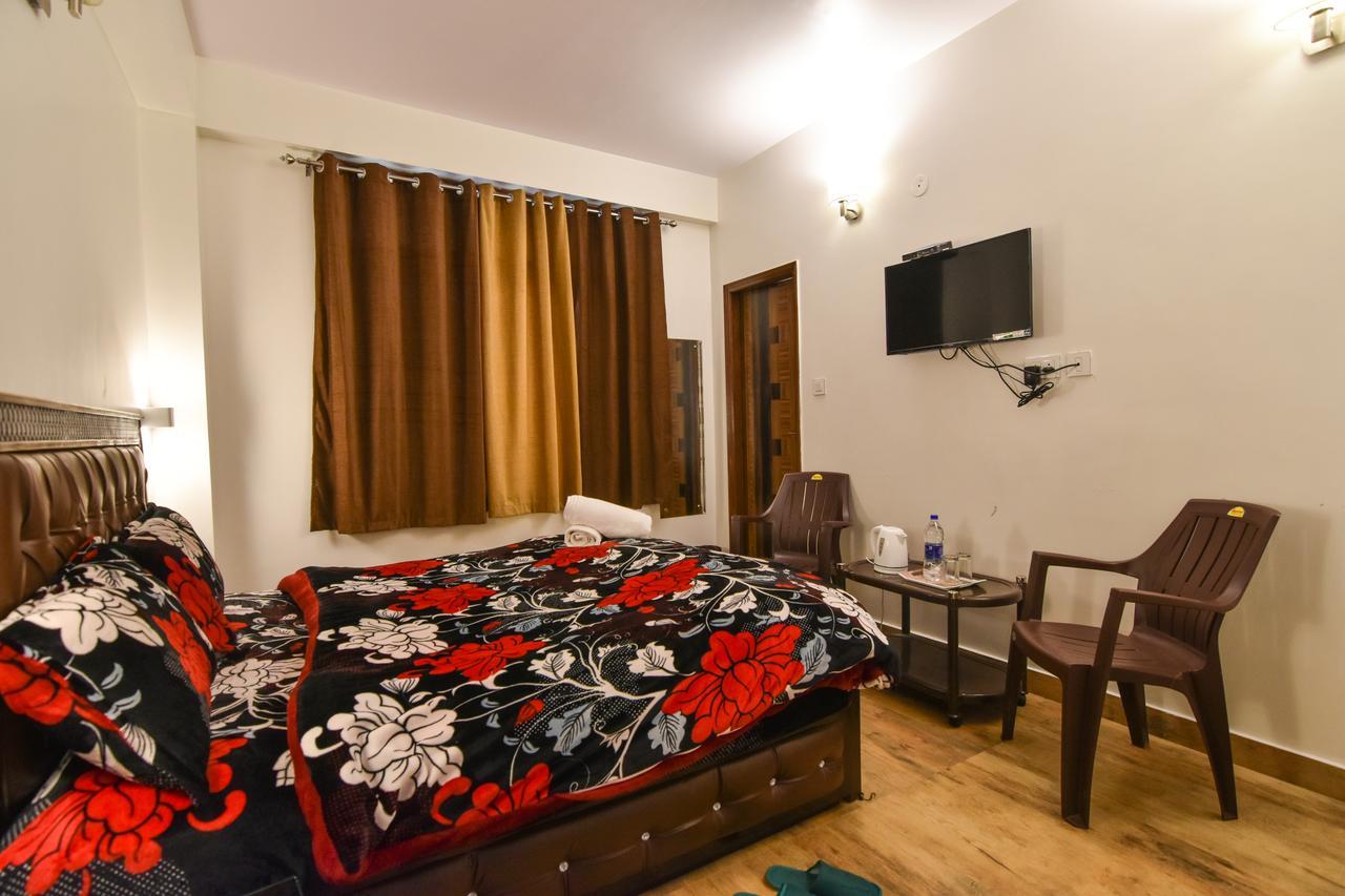 Dhanlaxmi Apartments Shimla Exteriör bild